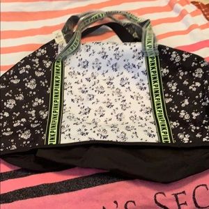 Large duffel bag Victoria’s Secret pink